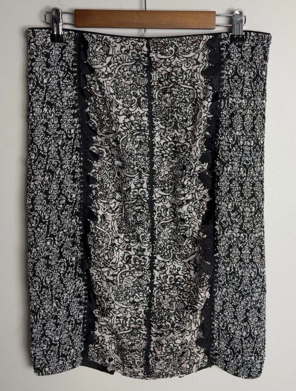 Beguile by Byron Lars Skirt Black White Damask Pencil Pattern Size 8 Women’s